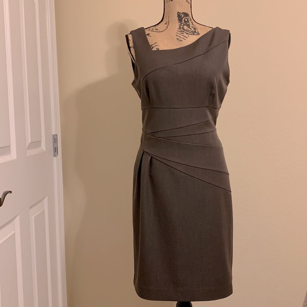 Evan Picone Sleeveless brown dress. Beautiful drape and style. Perfect condition